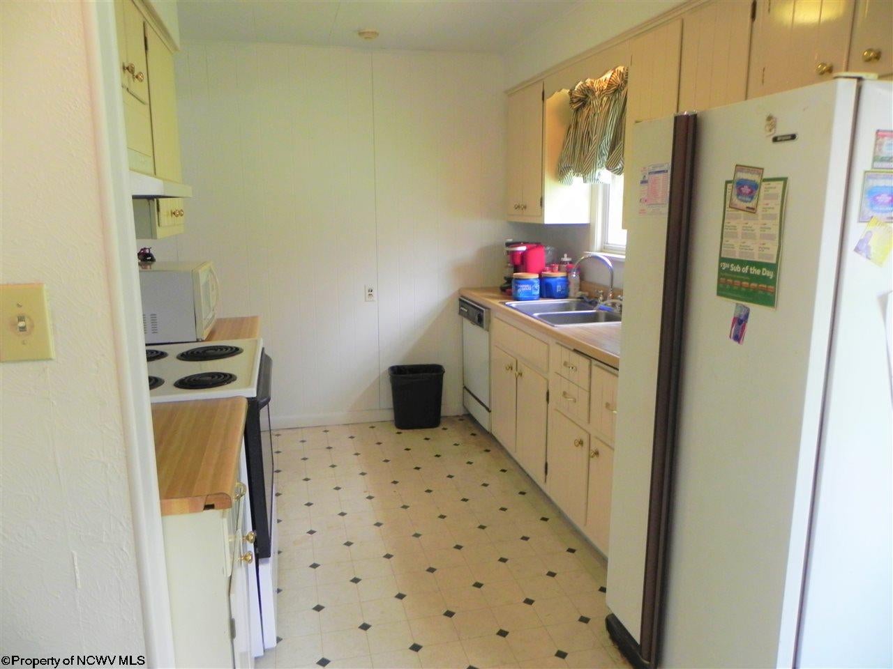 1818 Pleasant Valley Road Fairmont, WV 26554 - Photo 3 of 26 Gallery Image 3