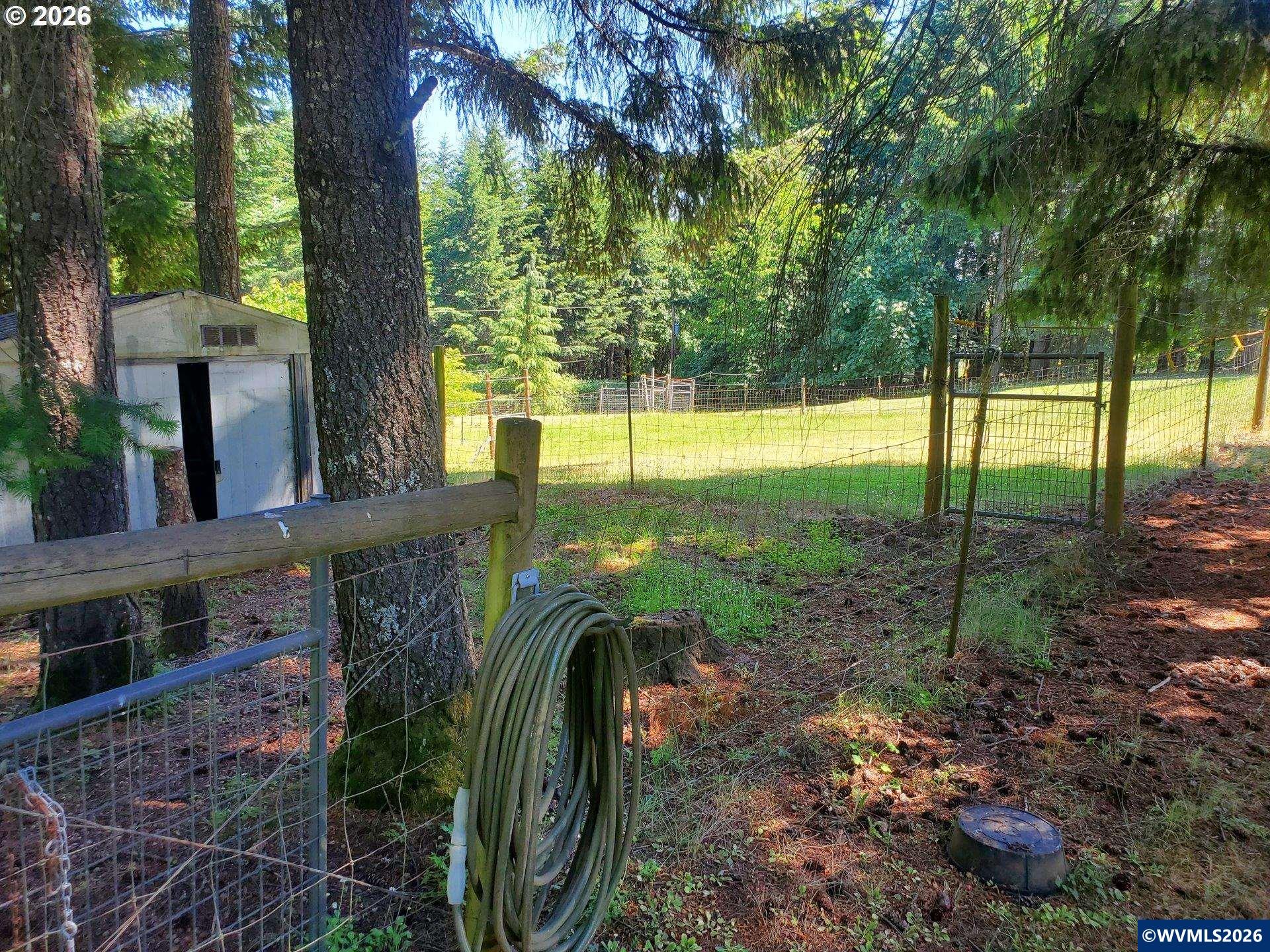 1401 Reuben Boise Road Dallas, OR 97338 - Photo 11 of 48