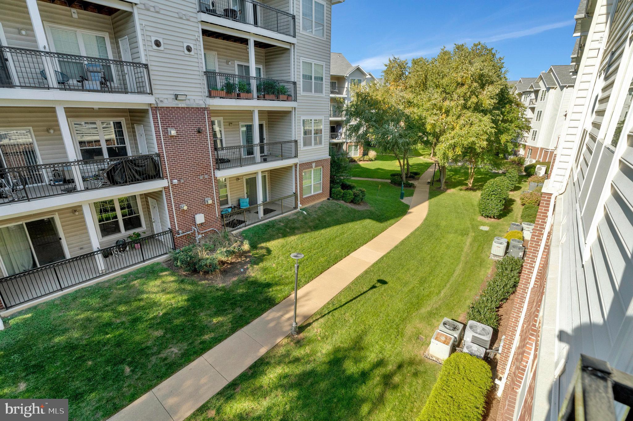 1580 Spring Gate Dr., Unit 4111 McLean, VA 22102 - Photo 33 of 34 Walking paths
