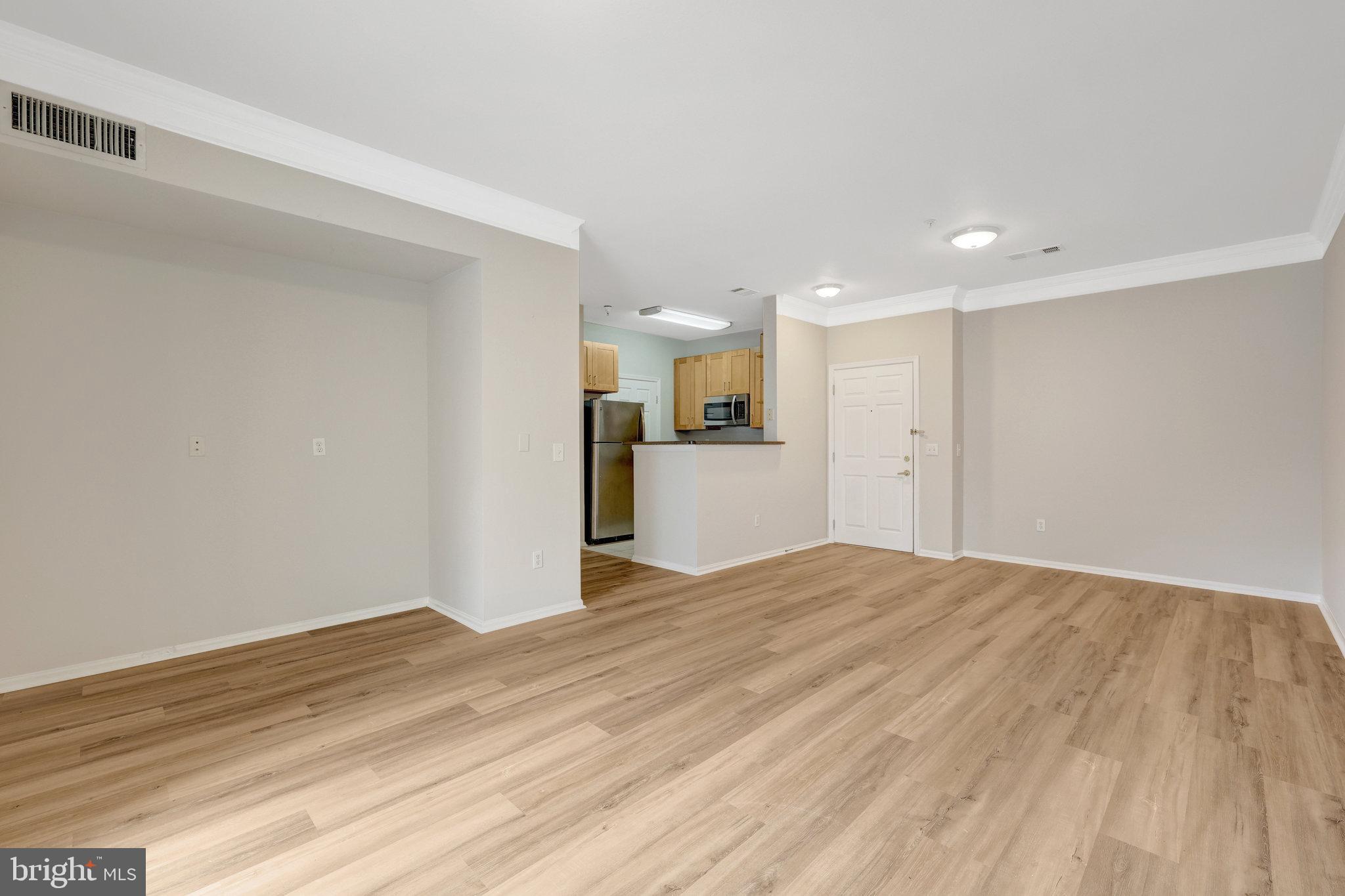 1580 Spring Gate Dr., Unit 4111 McLean, VA 22102 - Photo 10 of 34