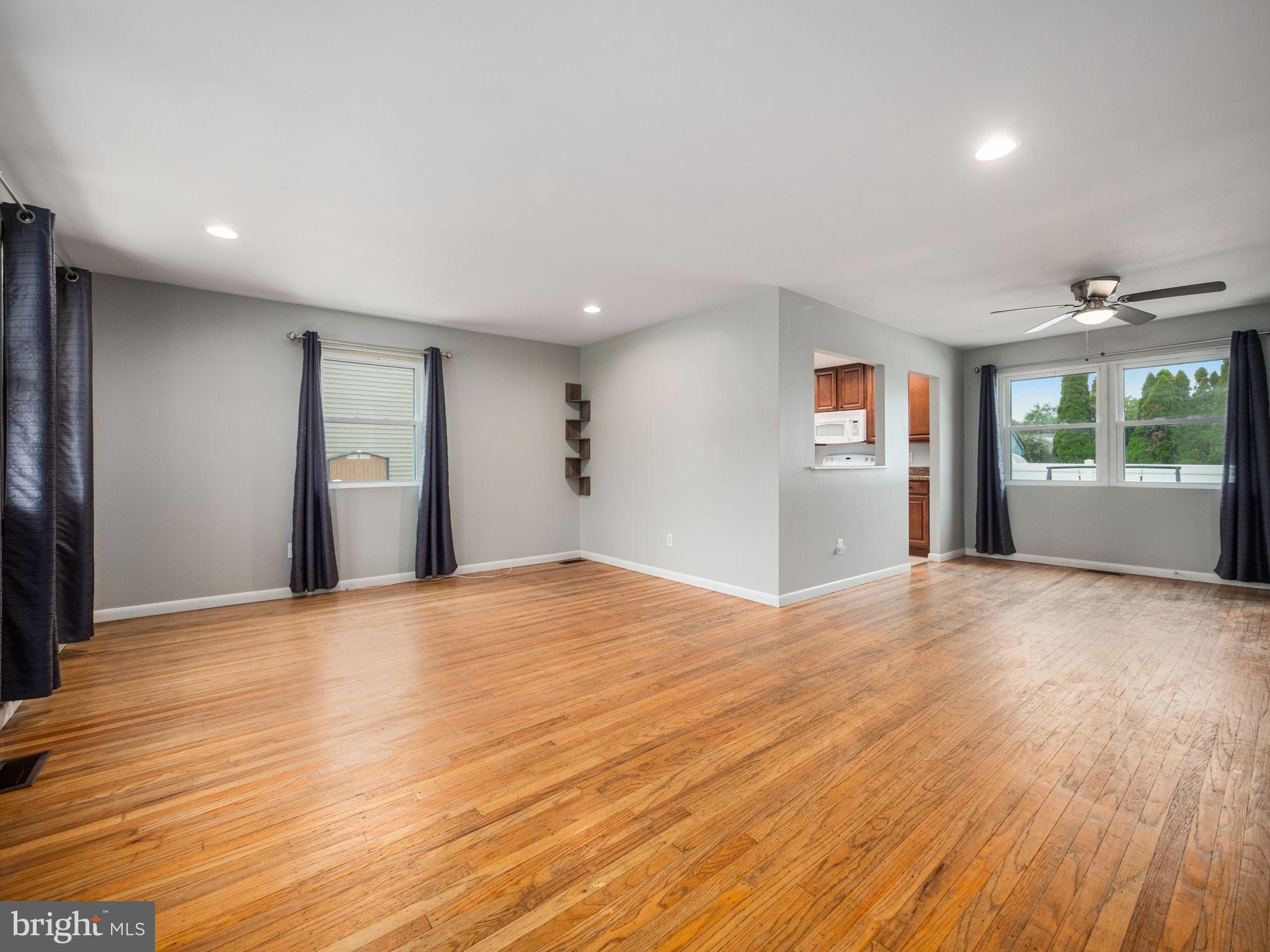 8 Rock Raymond Road Downingtown, PA 19335 - Photo 4 of 22 Spacious, sunlit living/Dining area with charm.