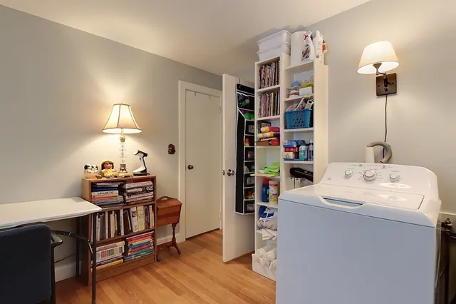 a en suite bathroom with a sink and a mirror