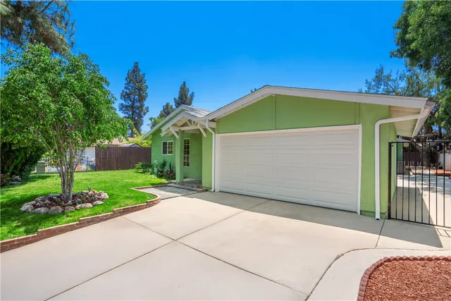 $900,000 | 11863 Vanport Avenue, Sylmar, CA 91342