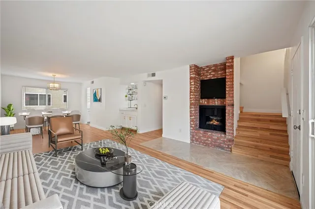 $559,000 | 19018 Sherman Way, Unit 106, Reseda, CA 91335