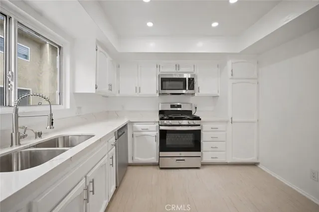 $559,000 | 19018 Sherman Way, Unit 106, Reseda, CA 91335