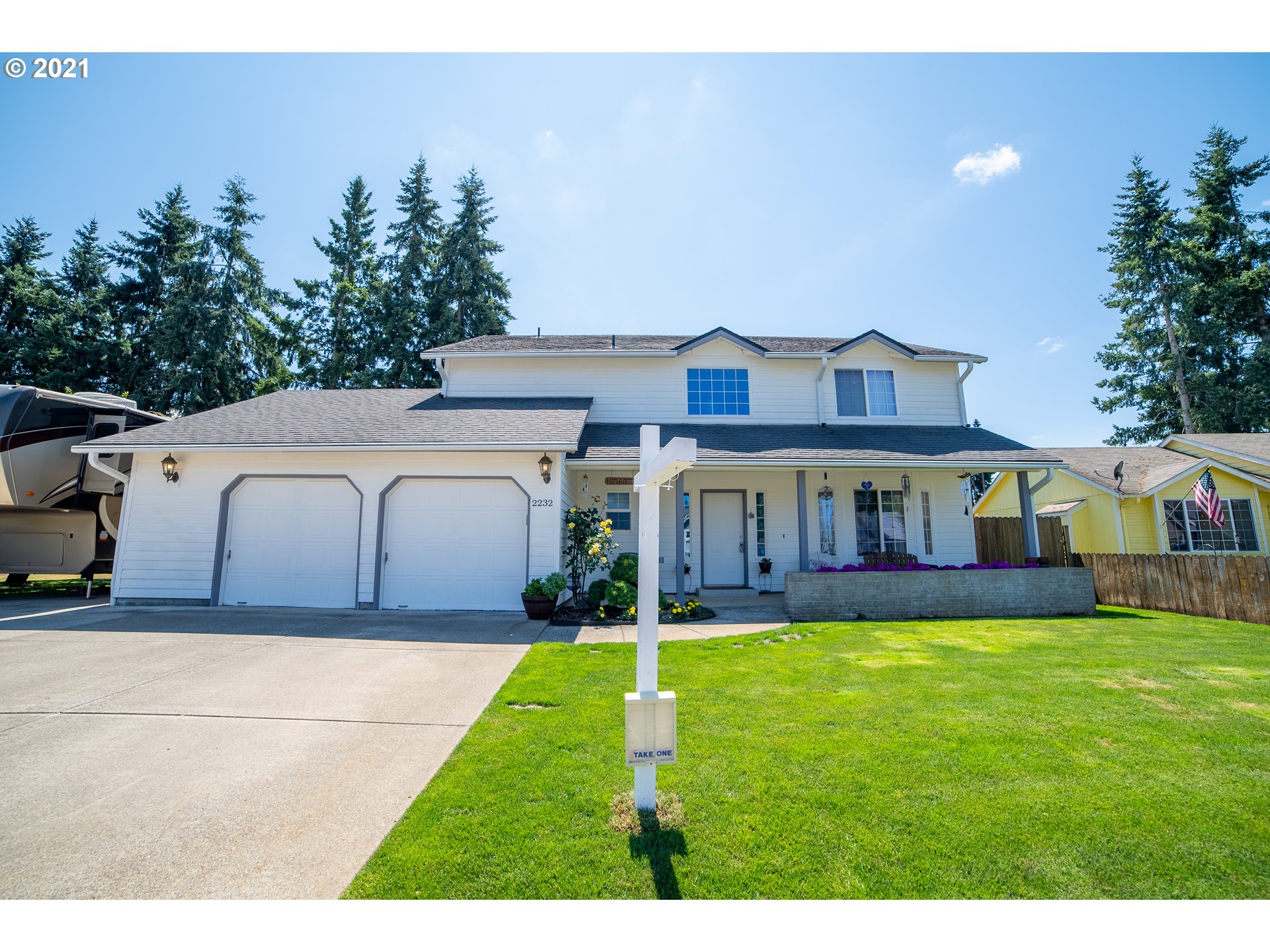 2232 Riviera Court Hubbard, OR 97032 - Photo 1 of 32 Gallery Image 1