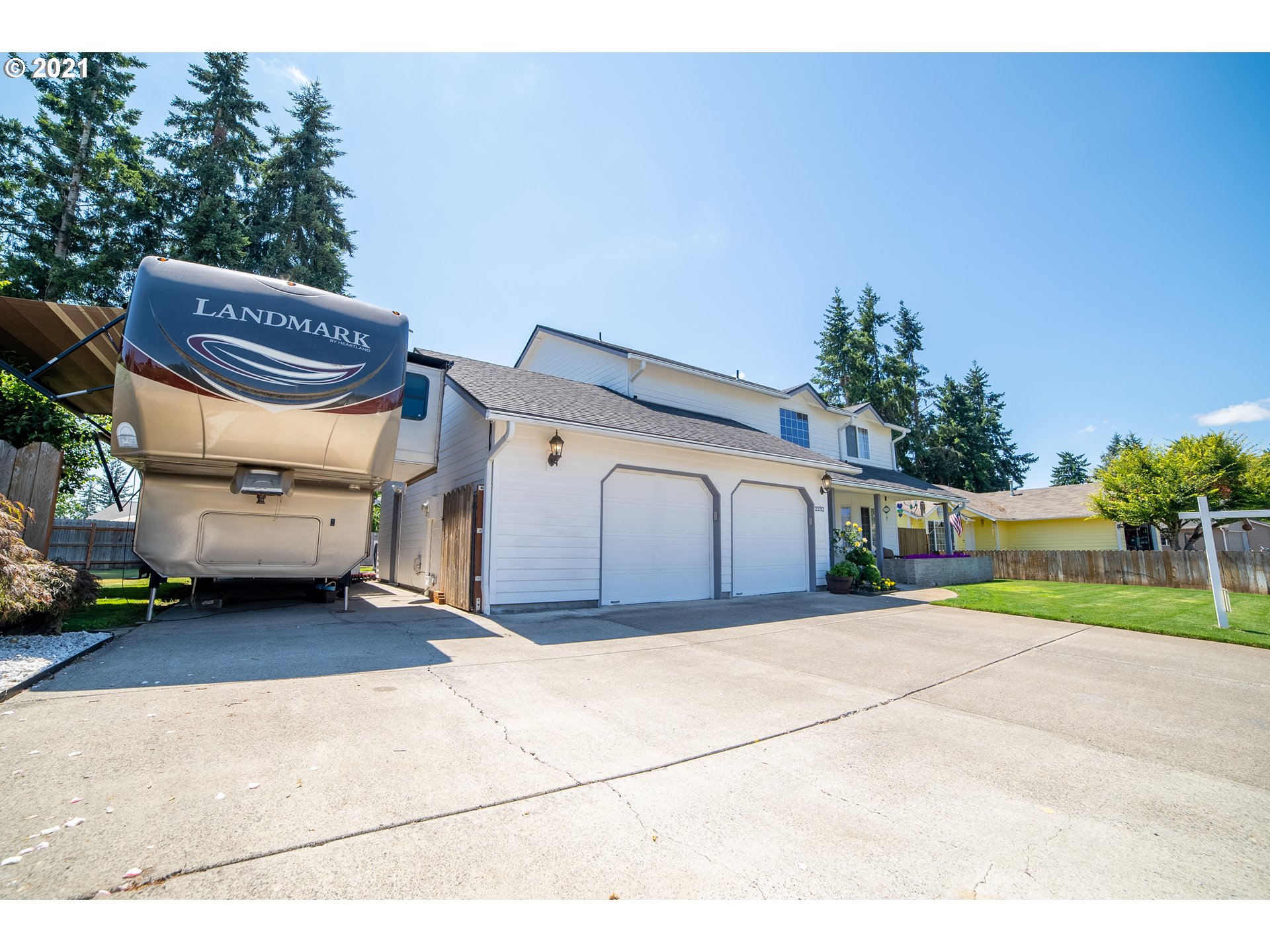 2232 Riviera Court Hubbard, OR 97032 - Photo 3 of 32 Gallery Image 3