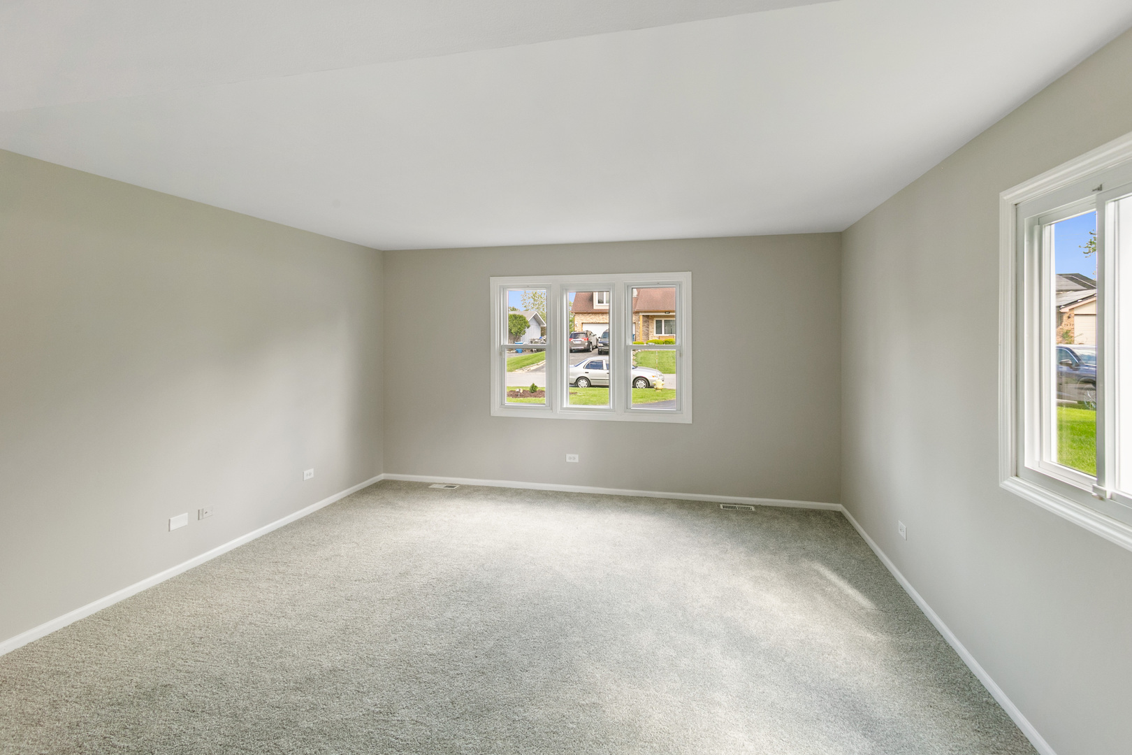 3618 Ronald Road Crete, IL 60417 - Photo 12 of 28 an empty room with windows