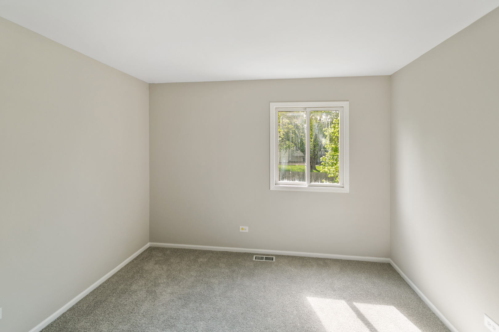 3618 Ronald Road Crete, IL 60417 - Photo 21 of 28 an empty room with a window