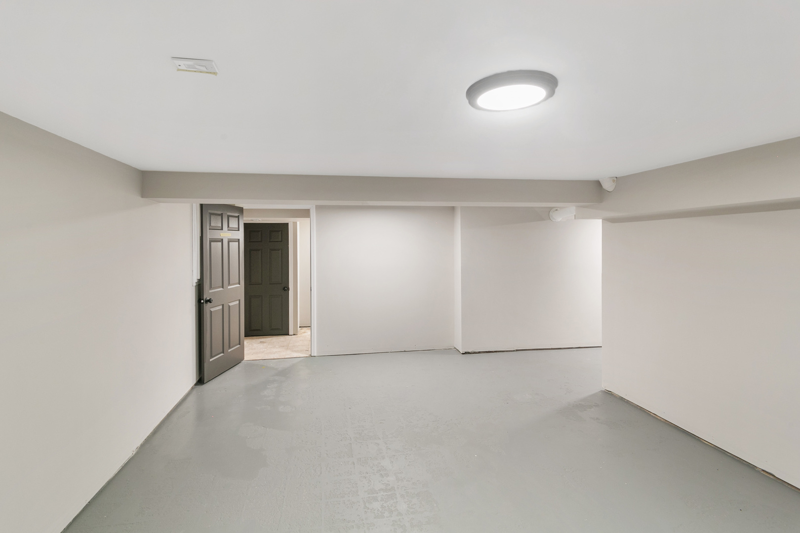 3618 Ronald Road Crete, IL 60417 - Photo 24 of 28 an empty room with an entryway