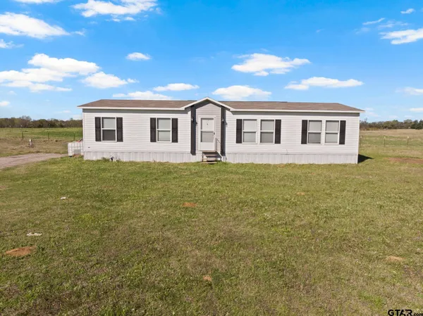 $214,999 | 724 Northeast County Road 2170, Mount Vernon, TX 75457