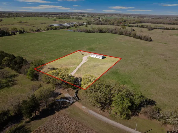 $214,999 | 724 Northeast County Road 2170, Mount Vernon, TX 75457