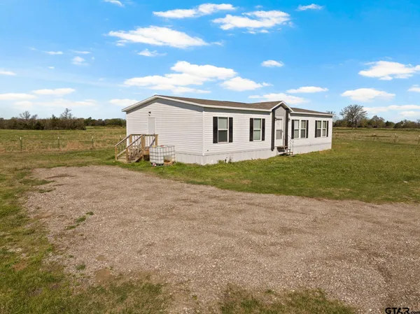 $214,999 | 724 Northeast County Road 2170, Mount Vernon, TX 75457