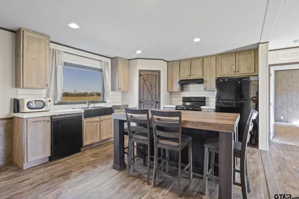 $214,999 | 724 Northeast County Road 2170, Mount Vernon, TX 75457