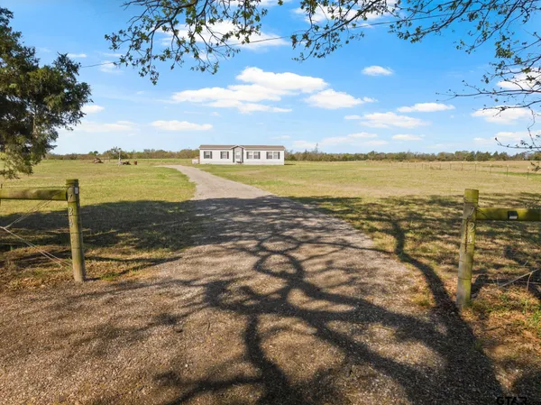 $214,999 | 724 Northeast County Road 2170, Mount Vernon, TX 75457