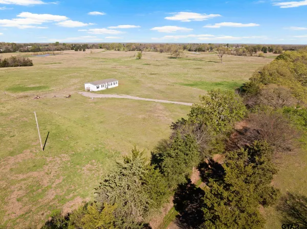 $214,999 | 724 Northeast County Road 2170, Mount Vernon, TX 75457