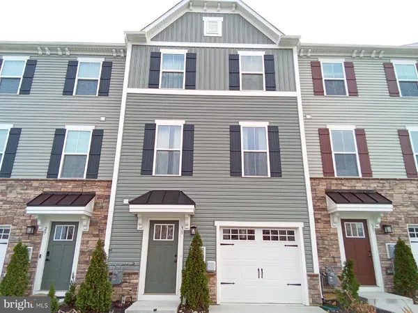 $437,000 | 31 Roundstone Run, Swedesboro, NJ 08085