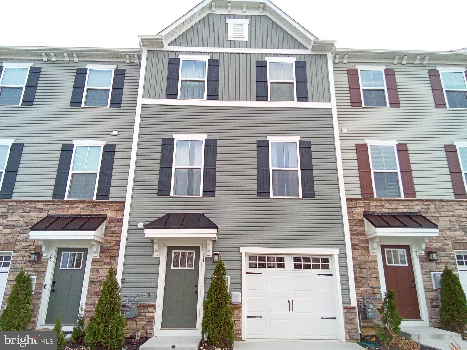 31 Roundstone Run Swedesboro, NJ 08085 - Photo 2 of 31 Charming townhome with modern appeal.