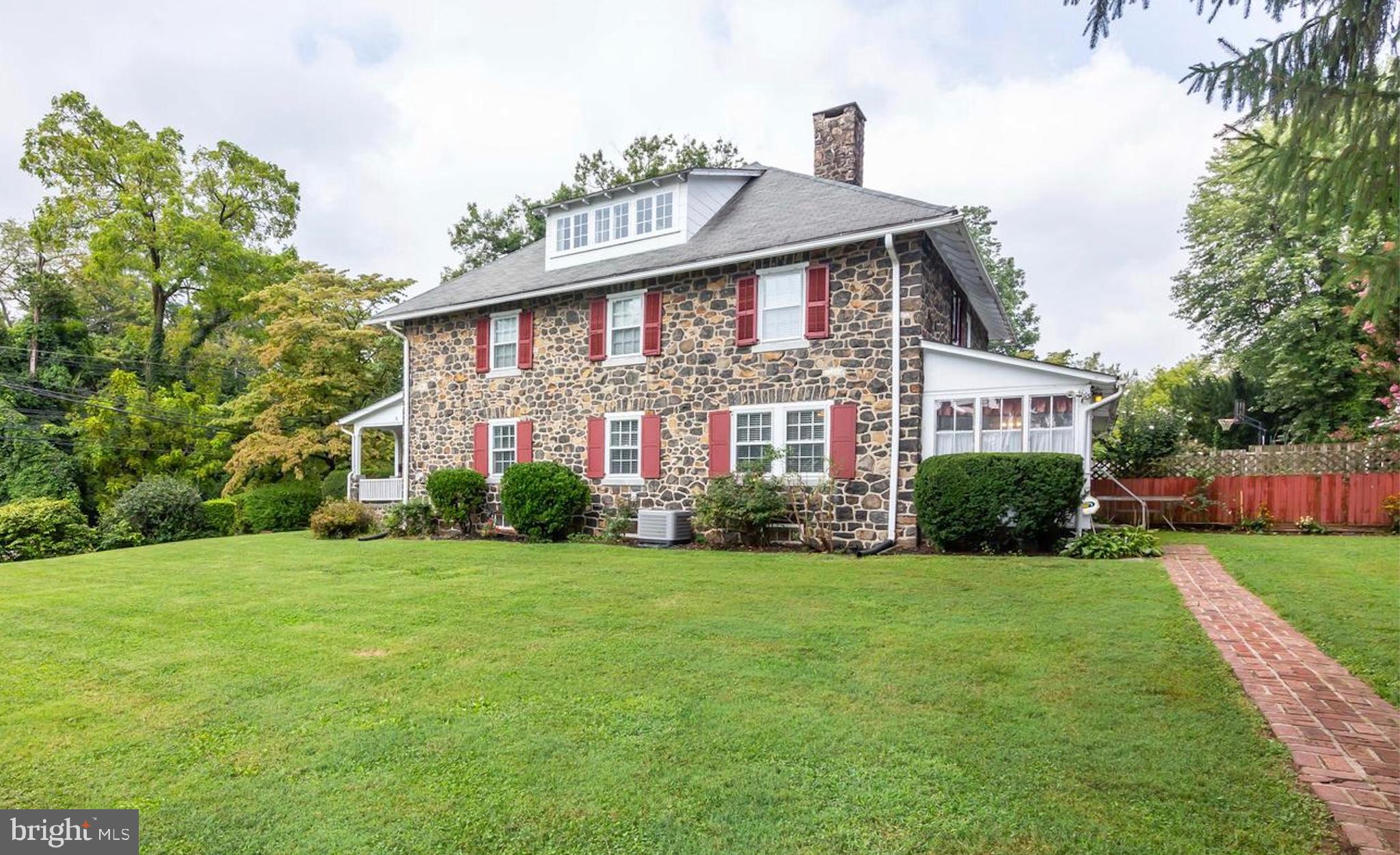 147 Conestoga Road Wayne, PA 19087 - Photo 4 of 30