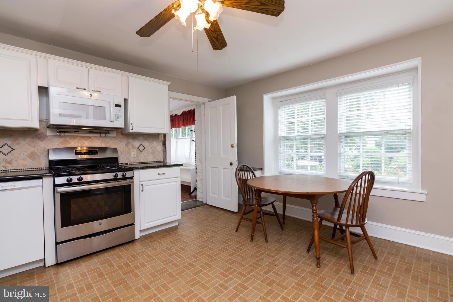 147 Conestoga Road Wayne, PA 19087 - Photo 9 of 30