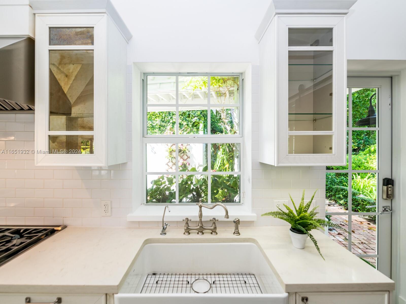 4700 Lake Road Miami, FL 33137 - Photo 43 of 92