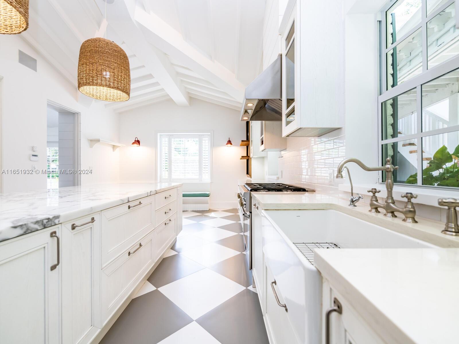 4700 Lake Road Miami, FL 33137 - Photo 46 of 92