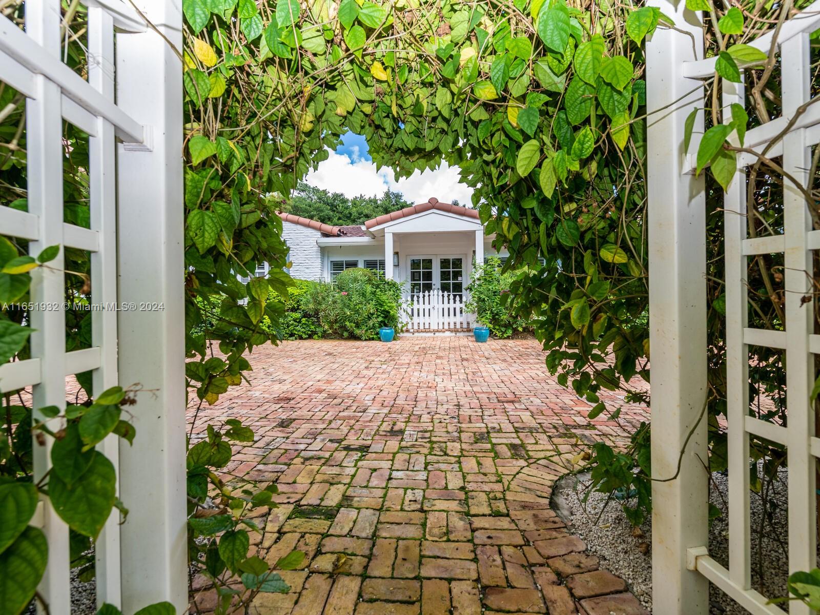 4700 Lake Road Miami, FL 33137 - Photo 9 of 92