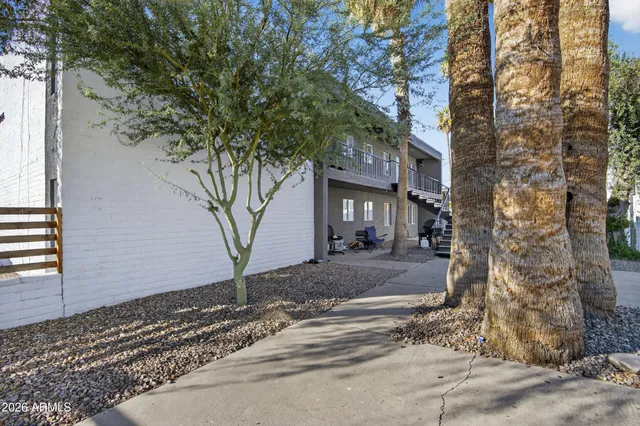$1,200 | 2925 North 38th Street, Unit 2, Phoenix, AZ 85018