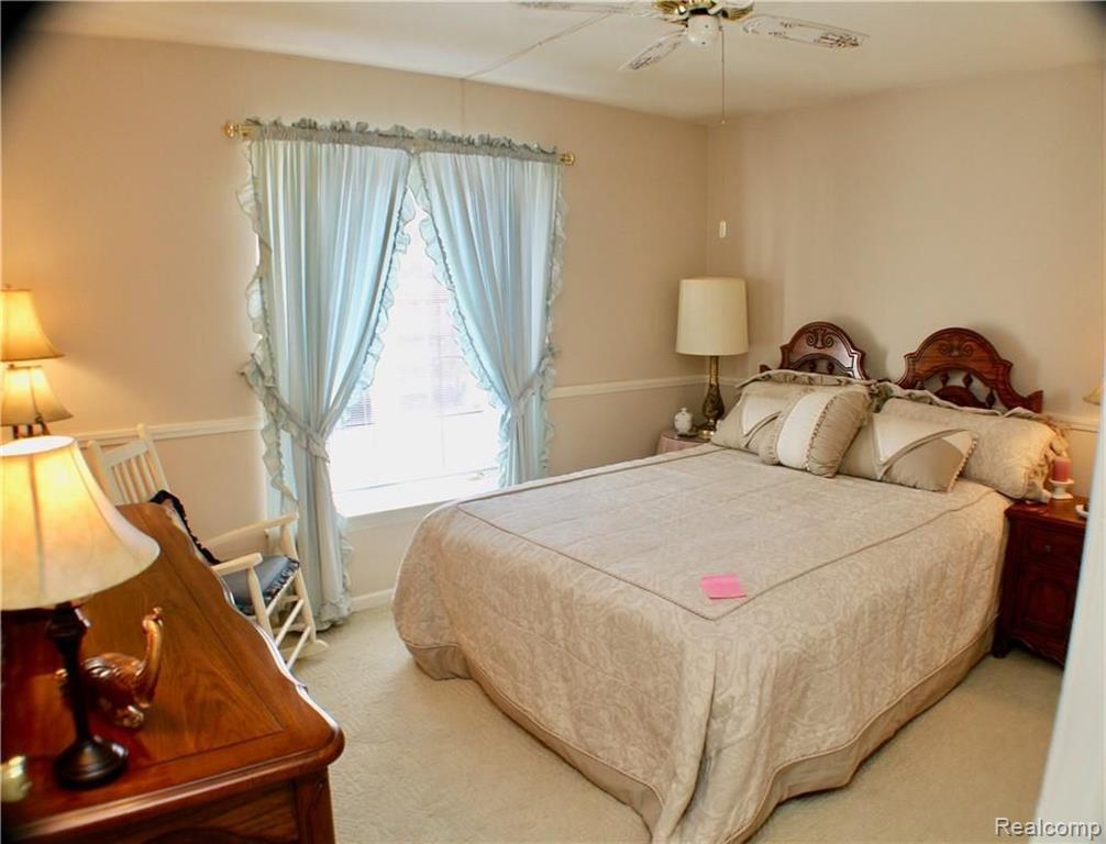 626 Shellbourne Drive Rochester Hills, MI 48309 - Photo 12 of 21