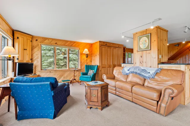 $699,000 | 11 Overlook Road, Rangeley, ME 04970