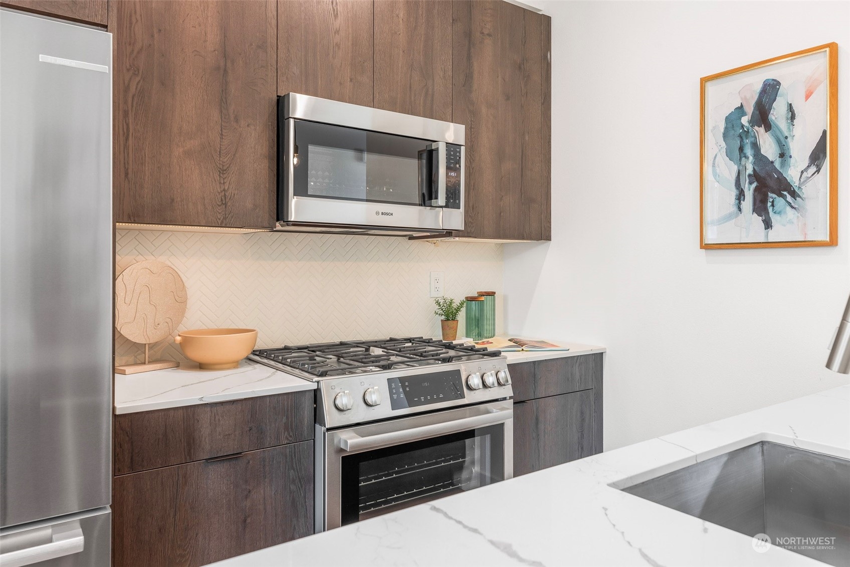 2209 B 42nd Avenue Southwest Seattle, WA 98116 - Photo 8 of 40