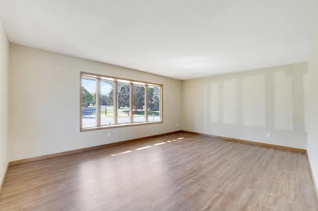 $399,000 | 105 North Circle Drive, Montgomery, MN 56069