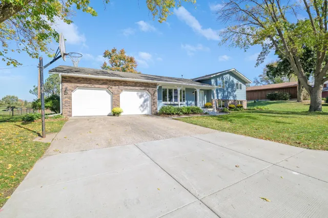 $399,000 | 105 North Circle Drive, Montgomery, MN 56069