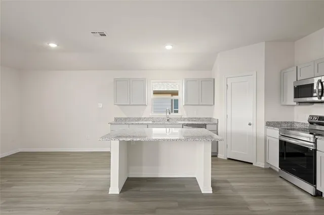 $291,990 | 414 Rose Avenue, Cleburne, TX 76033