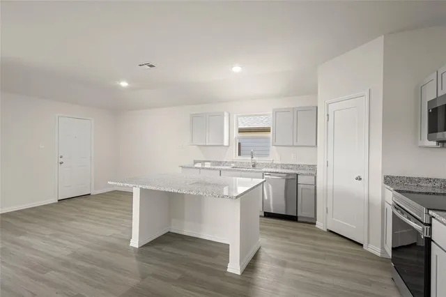 $291,990 | 414 Rose Avenue, Cleburne, TX 76033