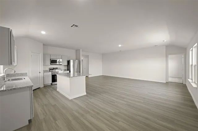 $291,990 | 414 Rose Avenue, Cleburne, TX 76033