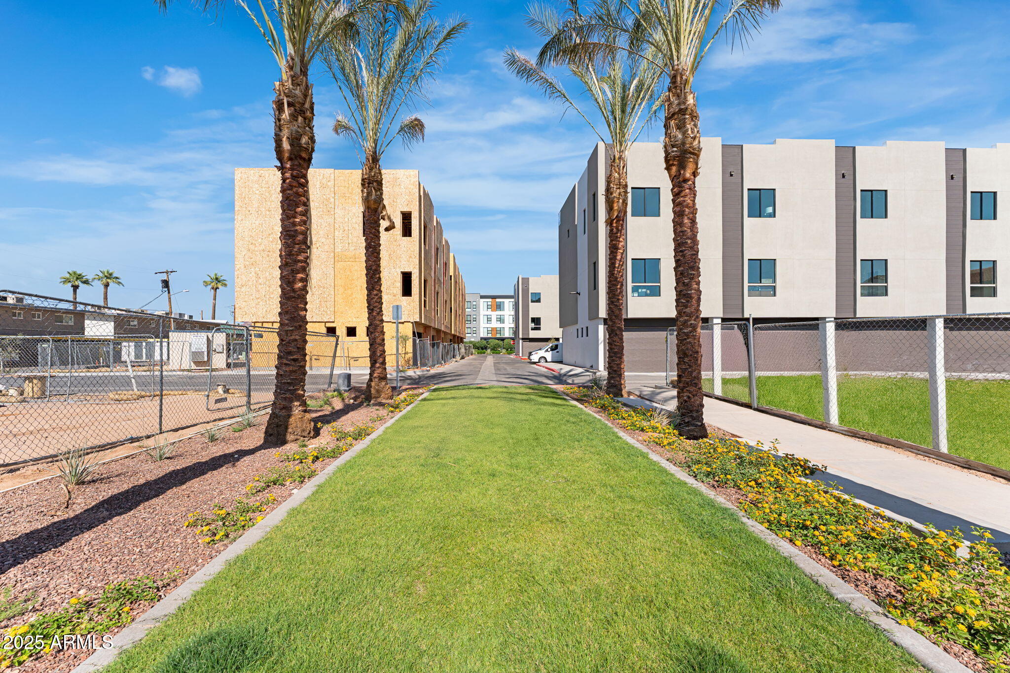 4220 North 32nd Street, Unit 1 Phoenix, AZ 85016 - Photo 28 of 31 Community Features
