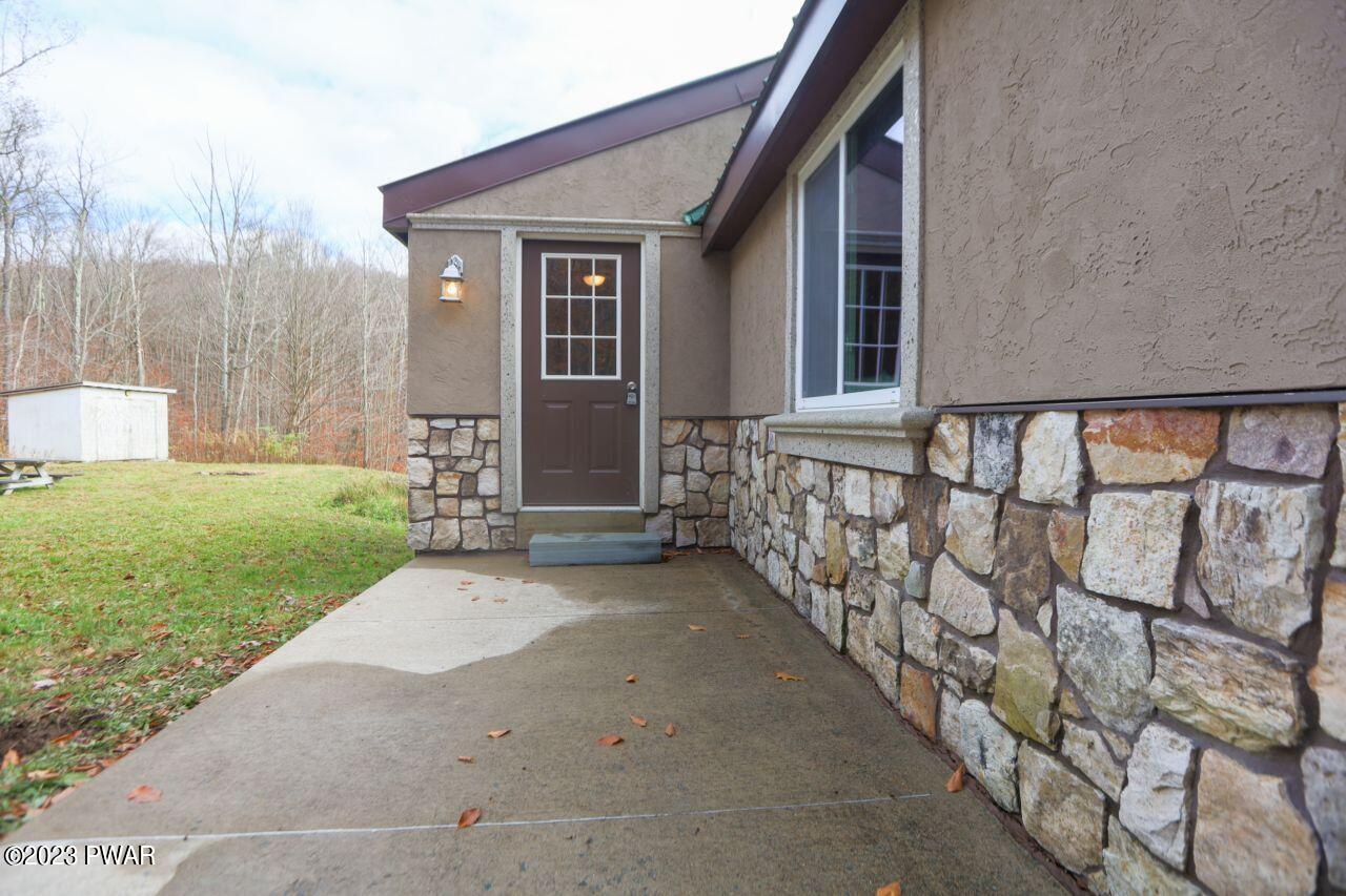 598 Ravnikar Road Forest City, PA 18421 - Photo 16 of 39 Stucco and Stonework