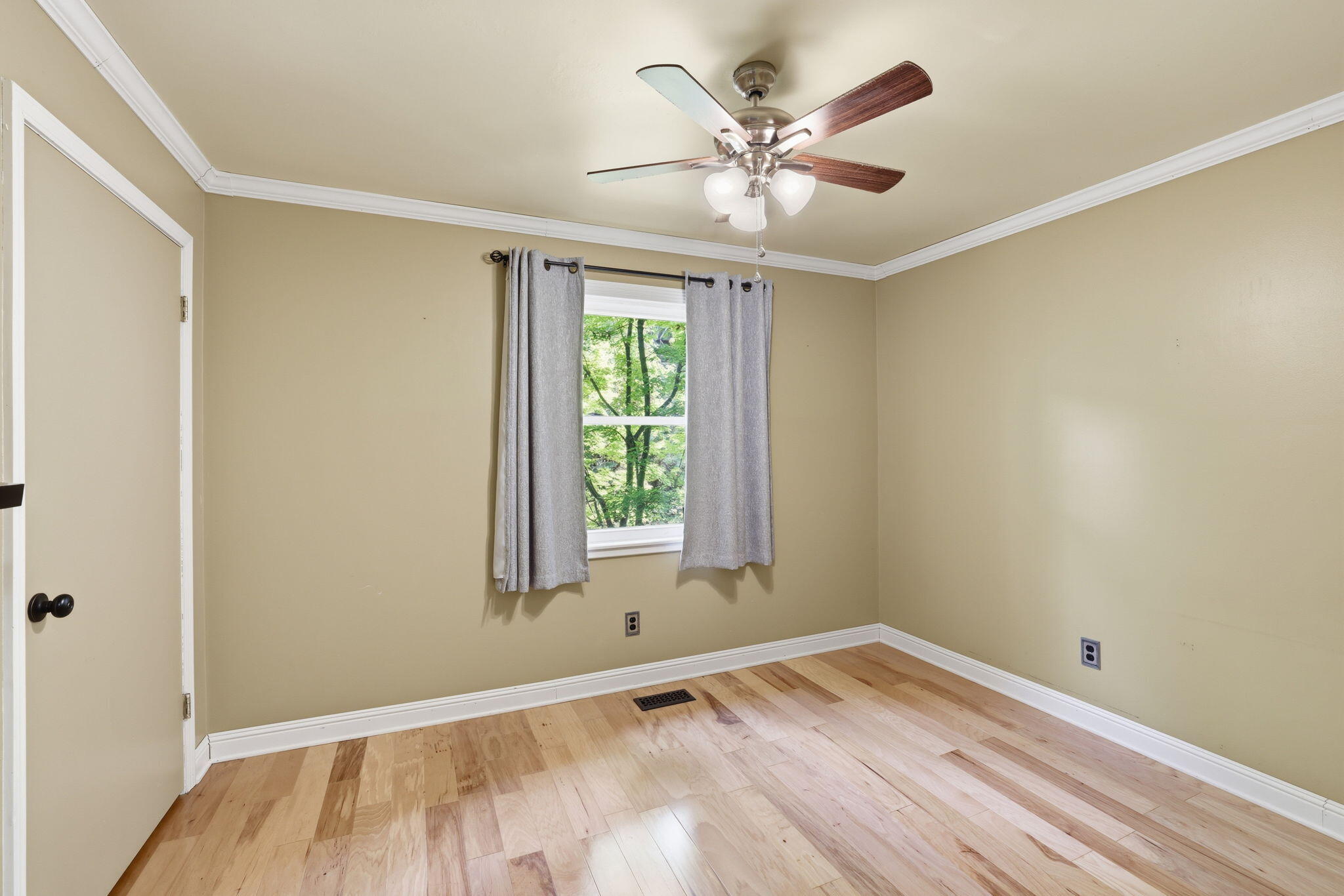 7720 Ridge Bay Drive Hixson, TN 37343 - Photo 15 of 30 21-web-or-mls-7720-ridge-bay-dr