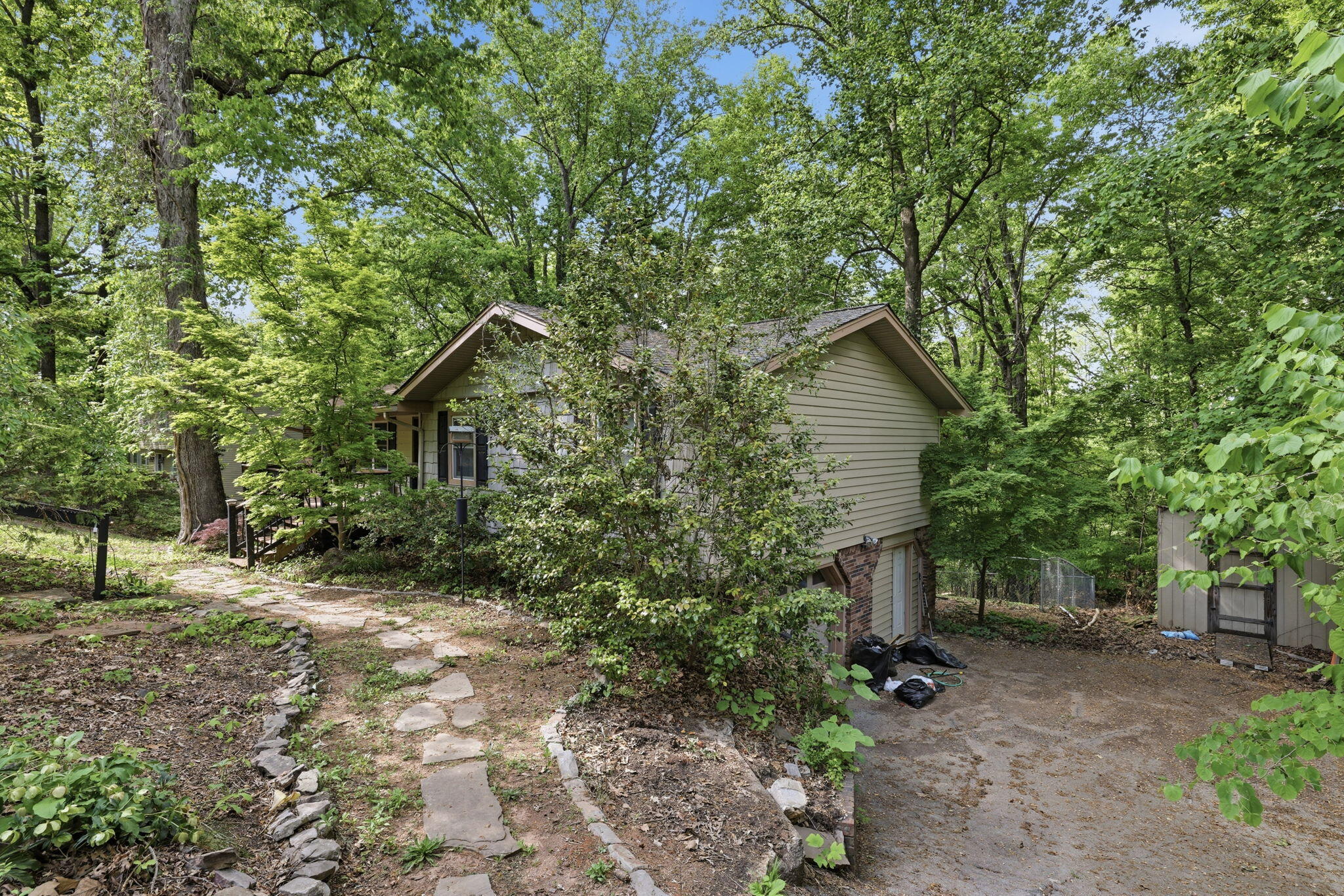 7720 Ridge Bay Drive Hixson, TN 37343 - Photo 2 of 30 2-web-or-mls-7720-ridge-bay-dr