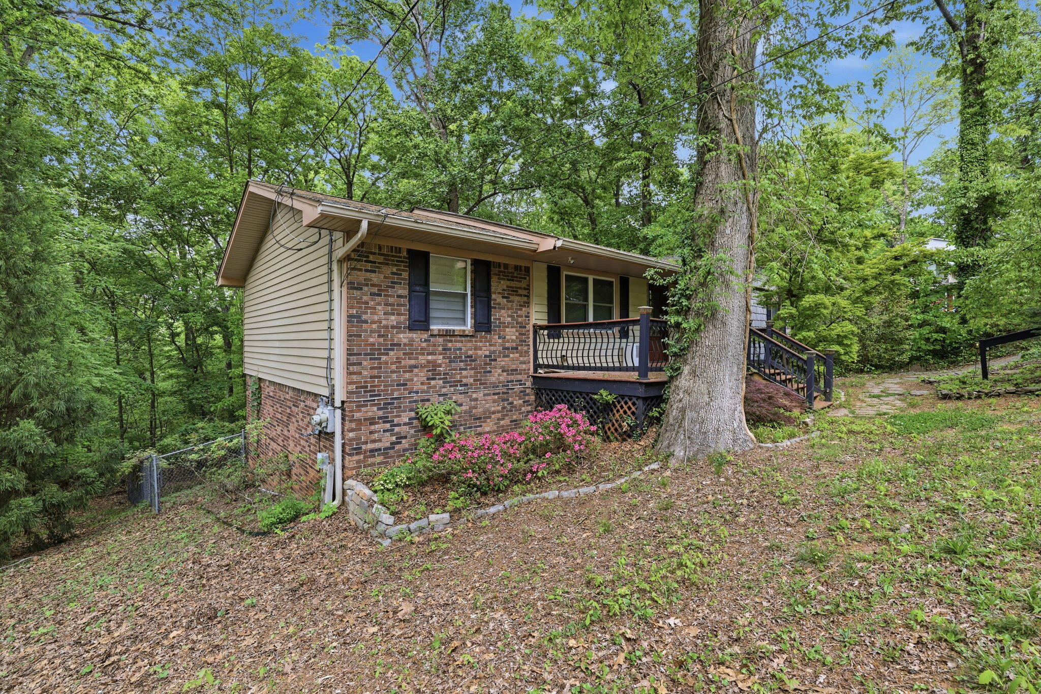 7720 Ridge Bay Drive Hixson, TN 37343 - Photo 3 of 30 3-web-or-mls-7720-ridge-bay-dr