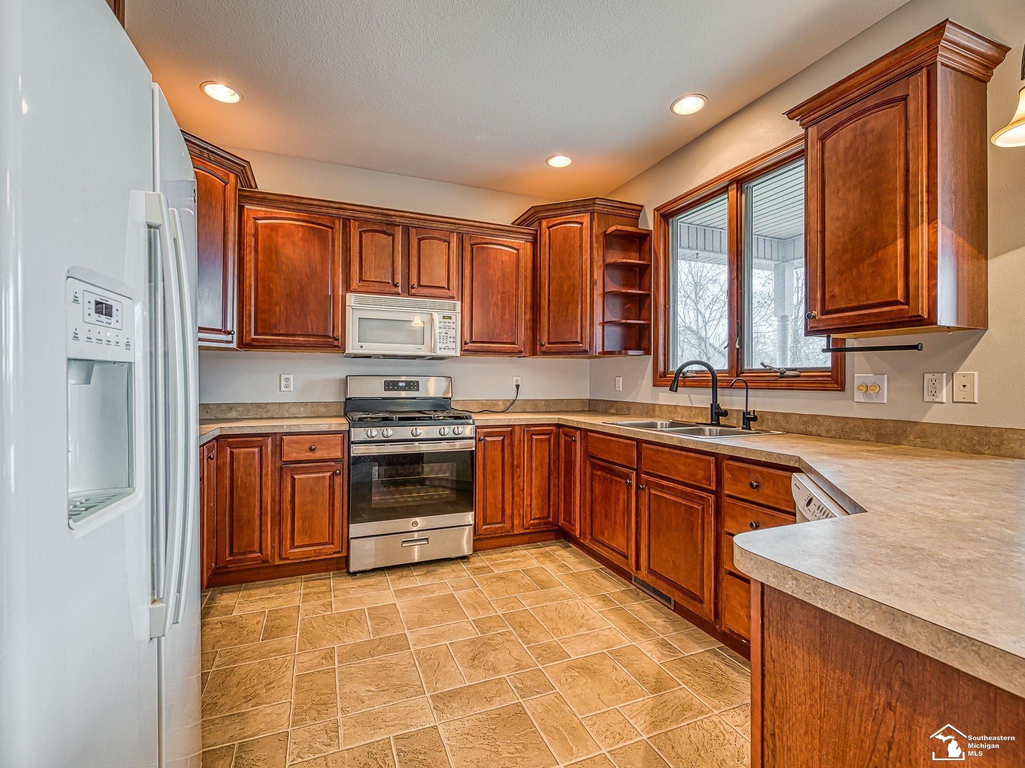 9585 Minx Road Temperance, MI 48182 - Photo 14 of 41