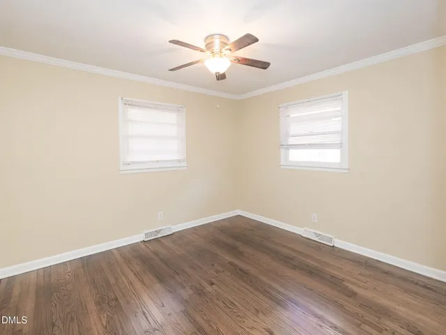 $1,800 | 429 Lakeshore Drive, Hillsborough, NC 27278