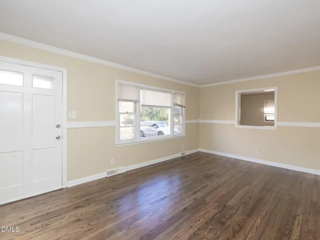 $1,800 | 429 Lakeshore Drive, Hillsborough, NC 27278