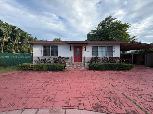 $3,999 | 6318 Southwest 27th Street, Miami, FL 33155