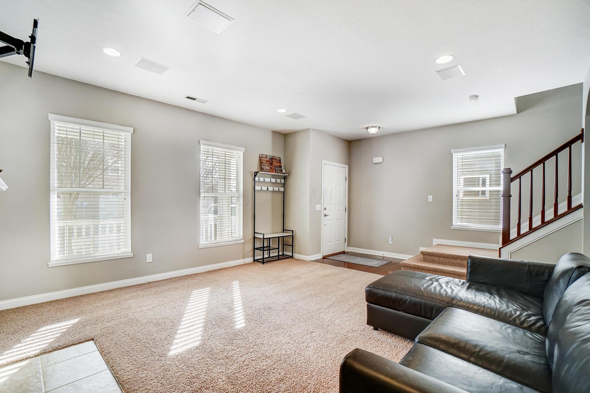 6150 Rackley Way Westerville, OH 43081 - Photo 6 of 51 006