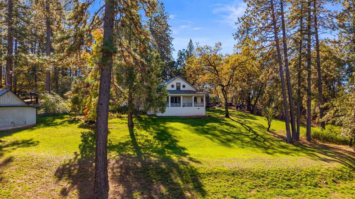 790 Pine Knoll Road Applegate, CA 95703 - Photo 20 of 81 a view of a house with swimming pool