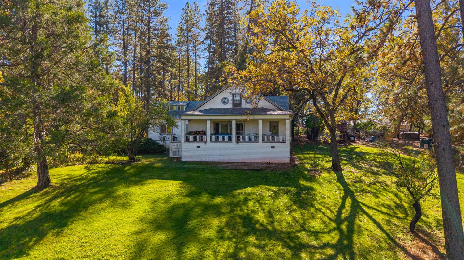 790 Pine Knoll Road Applegate, CA 95703 - Photo 21 of 81 a front view of a house with a yard