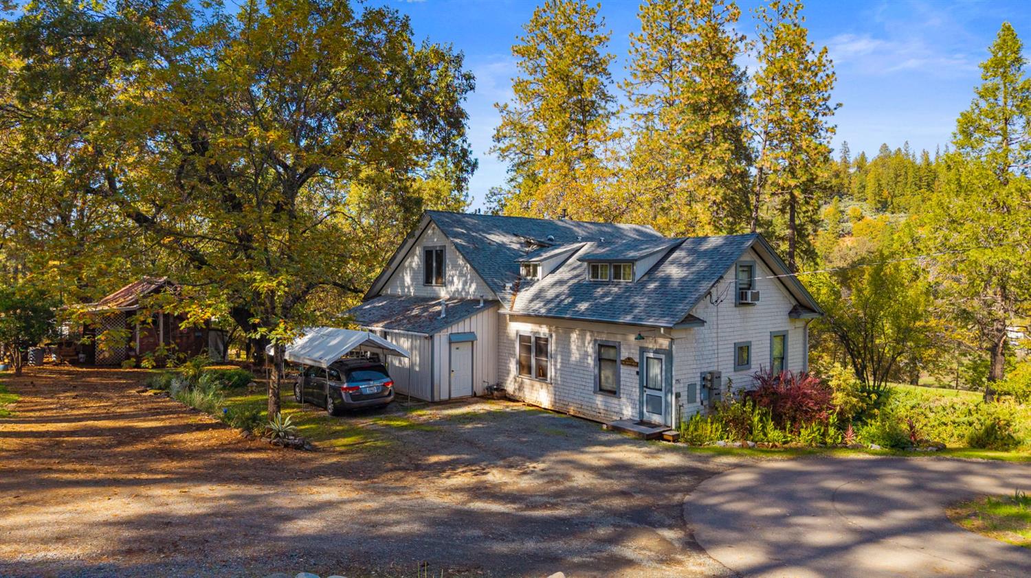 790 Pine Knoll Road Applegate, CA 95703 - Photo 42 of 81 a front view of a house with a yard