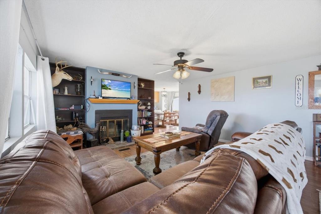 1840 Pearce Road Polk City, FL 33868 - Photo 4 of 28 Gallery Image 4
